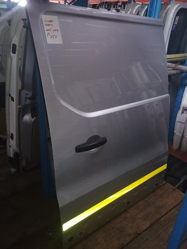 Vauxhall vivaro renault trafic - vivaro,