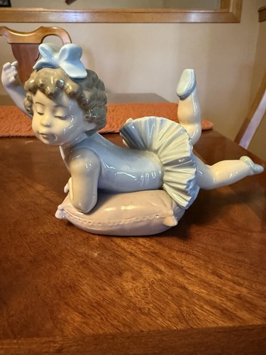 Lladro little ballet girl - lladro,