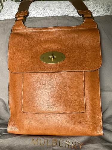 Lightly used vgc mulberry - lightly,