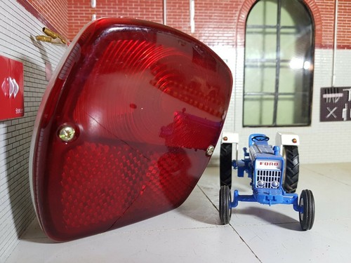 Ford force rear - rear, tail