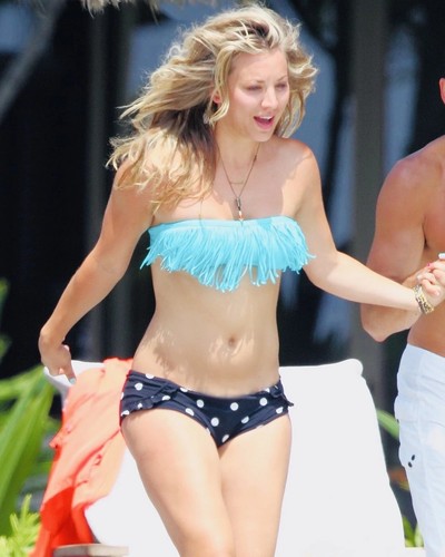 Kaley cuoco photo 8x10 glossy - kaley,