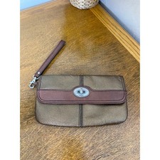 Fossil Maddox Leather Wristlet