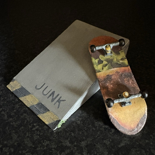 Junk fingerboard kicker - fingerboard, ramp