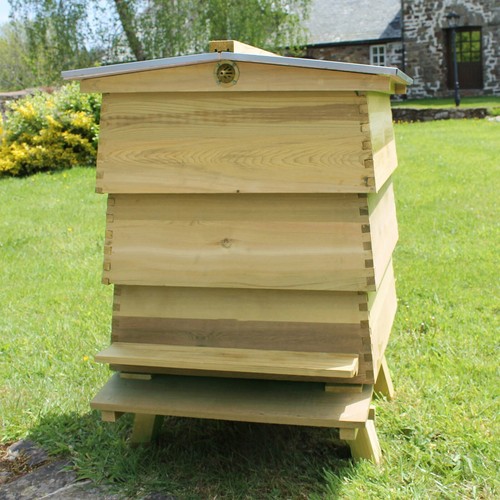 Wbc pine beehive - wbc,