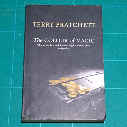 Pratchett terry the colour - -,