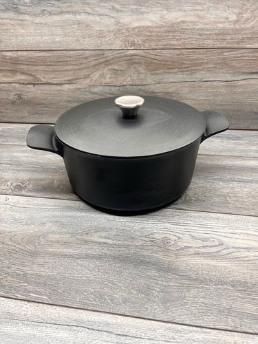 Stock pot 25cm cast - m&s,