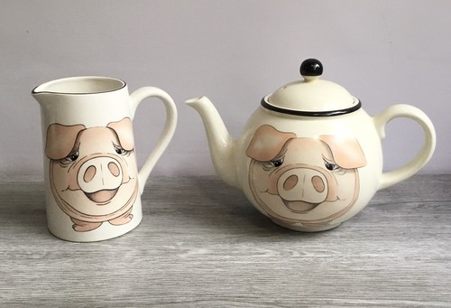 Arthur wood back front - wood, pig
