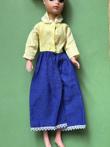 Vintage 1970s sindy doll - 💚,