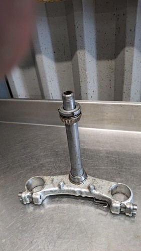 Suzuki gsf1200 bottom yoke - bottom,