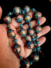 (D&L) Antique Wedding Cake