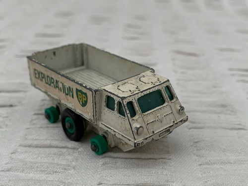 Vintage diecast white - diecast, no.61