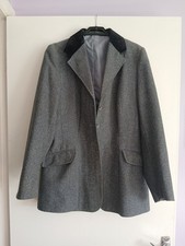 LADIES SHOWING HACKING JACKET