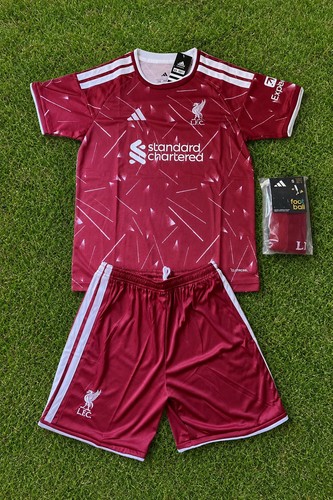 Liverpool home full kit - 26/27,
