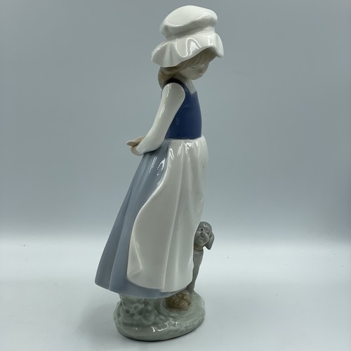 Nao lladro girl with - by,