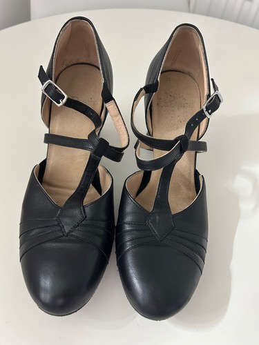 Laduca rhonda character - rhonda,