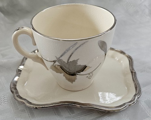 Gorgeous vintage sandland ware - vintage,