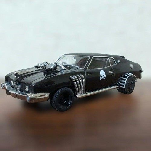 Mad max road warrior - 2,