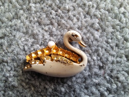 Jewelcraft swan repair - swan,