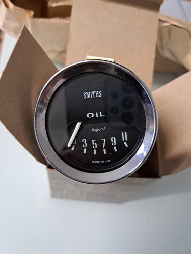 Smiths oil pressure gauge - oil,