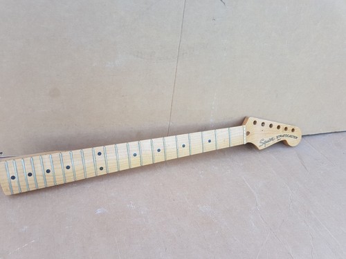 1984 squier fender - by,