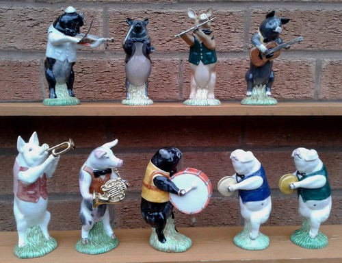 Beswick the pig promenade - beswick,