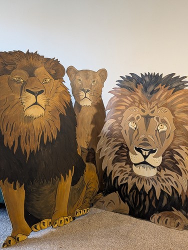 Greatest showman lion stand - showman,