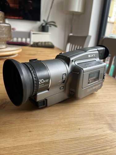 Sony dcr vx700e - sony, vintage