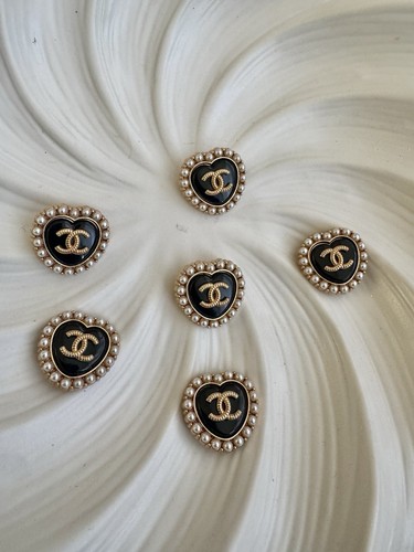 Authentic vintage chanel black - authentic,