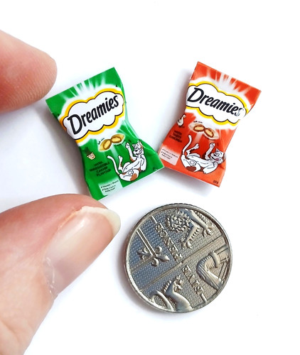 Dolls house miniature 2 - dolls,