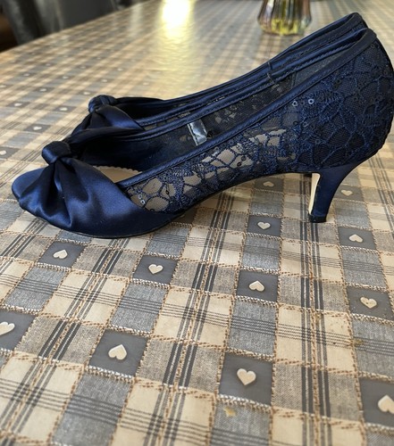 Navy lace satin bow - peep, toe