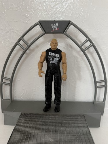Wwe brock lesnar figure - wwe,