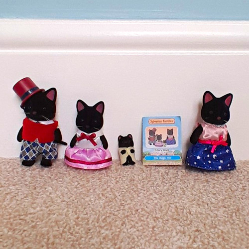 Sylvanian midnight cat family - cat,