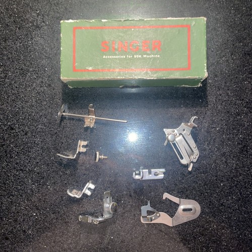 Singer vintage accessories box - accessories,
