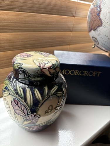 Moorcroft pottery ginger jar - ginger,