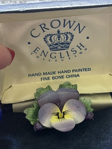 Vintage crown english - vintage, bone