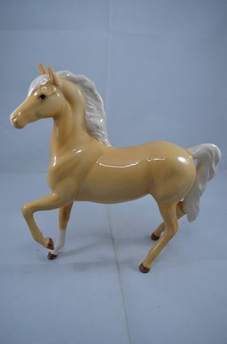 Beswick horse palomino - horse,