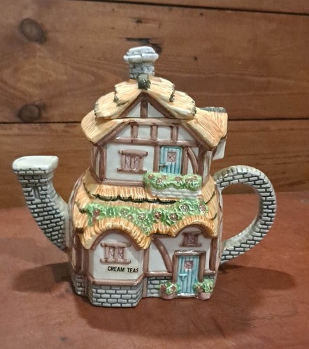 Retro ceramic novelty - retro,