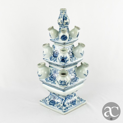 Chinese porcelain tulip vase - porcelain, /