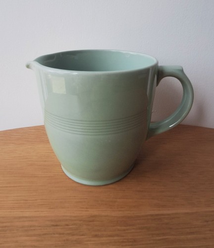 Vintage woods pottery green - vintage,