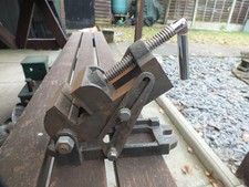 MILLING MACHINE ADJUSTABLE