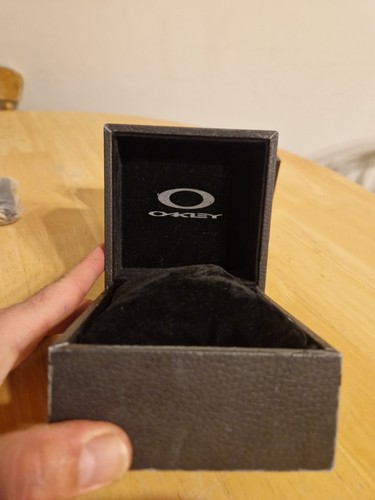 Vintage oakley watch box - oakley,