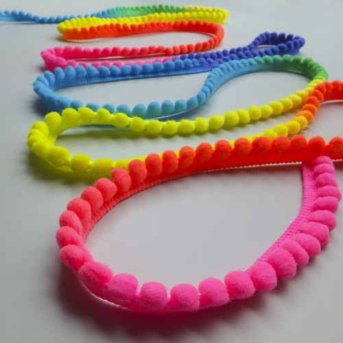 Rainbow ombre mini pom - rainbow,