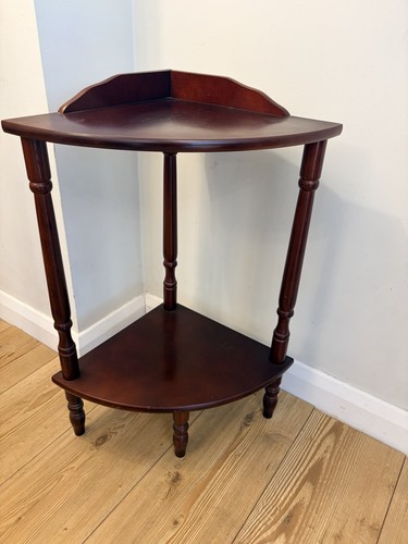 Vintage mahogany finish - finish, corner