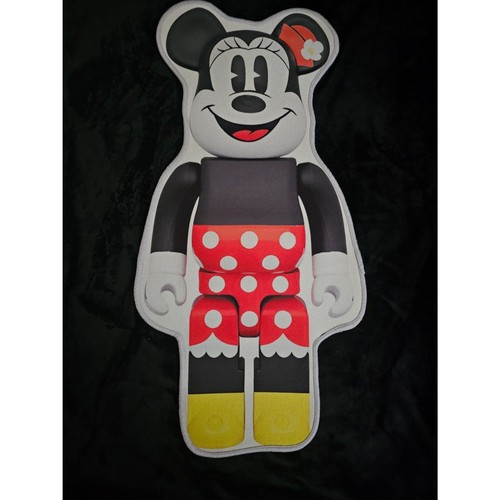 Mickey and minnie - mickey,