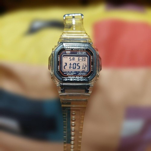 Casio shock m5600r - casio, gw-m5600r