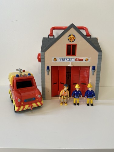 Fireman sam fire station - fireman,