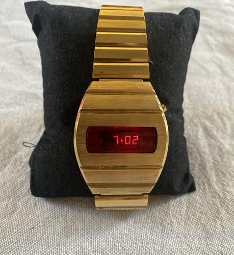 Vintage led watch alcor - vintage,
