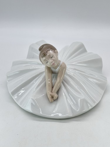 Nao lladro ballerina - by,