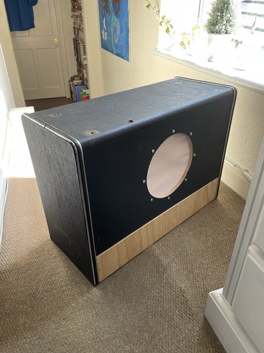 Oversized unloaded guitar - oversized,