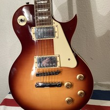 Vintage Guitar V100  (V100 IT)